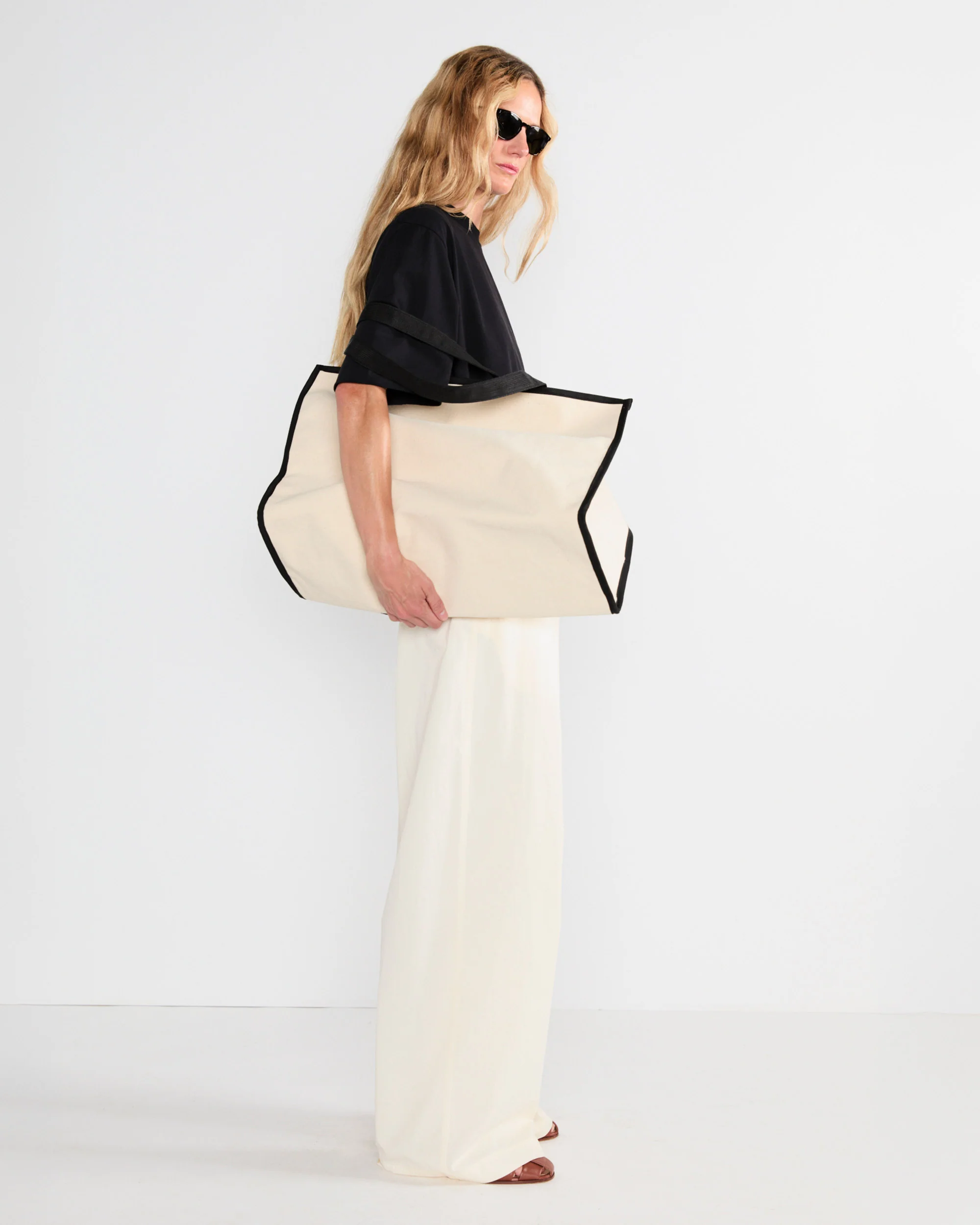 The Lucia - Canvas - Image 4